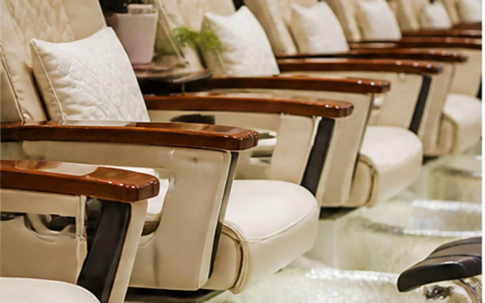 Four Seasons Nail Spa- Downtown Chicago editorial mood illustration for Chicago