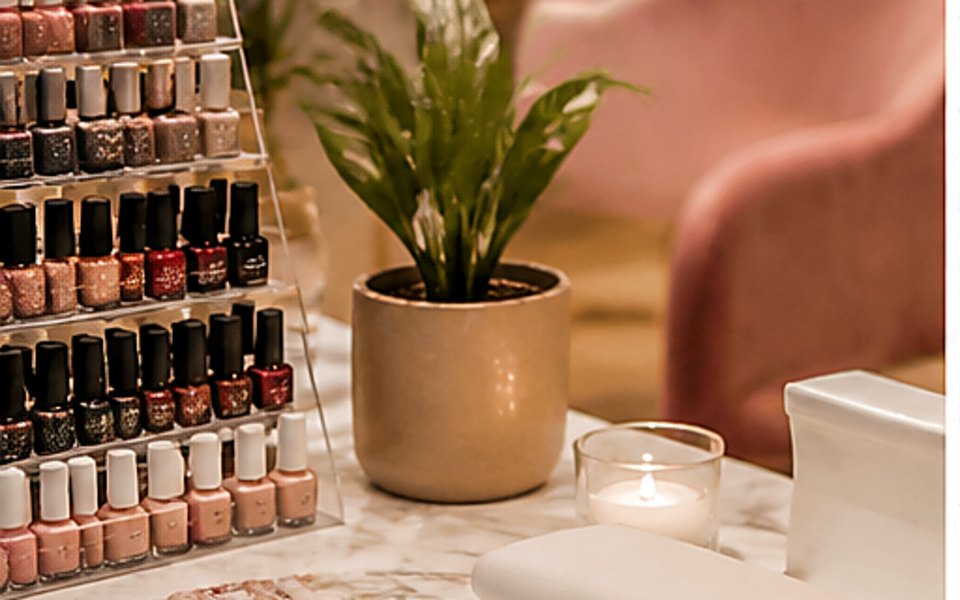 THE NAIL LOFT DC editorial mood illustration for Washington